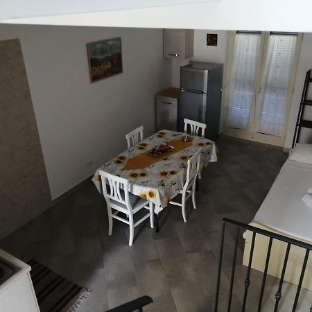 Brigida'S Apartments Ipsos Luaran gambar