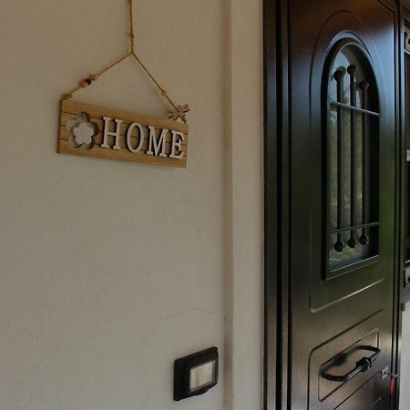 Brigida'S Apartments Ipsos Luaran gambar