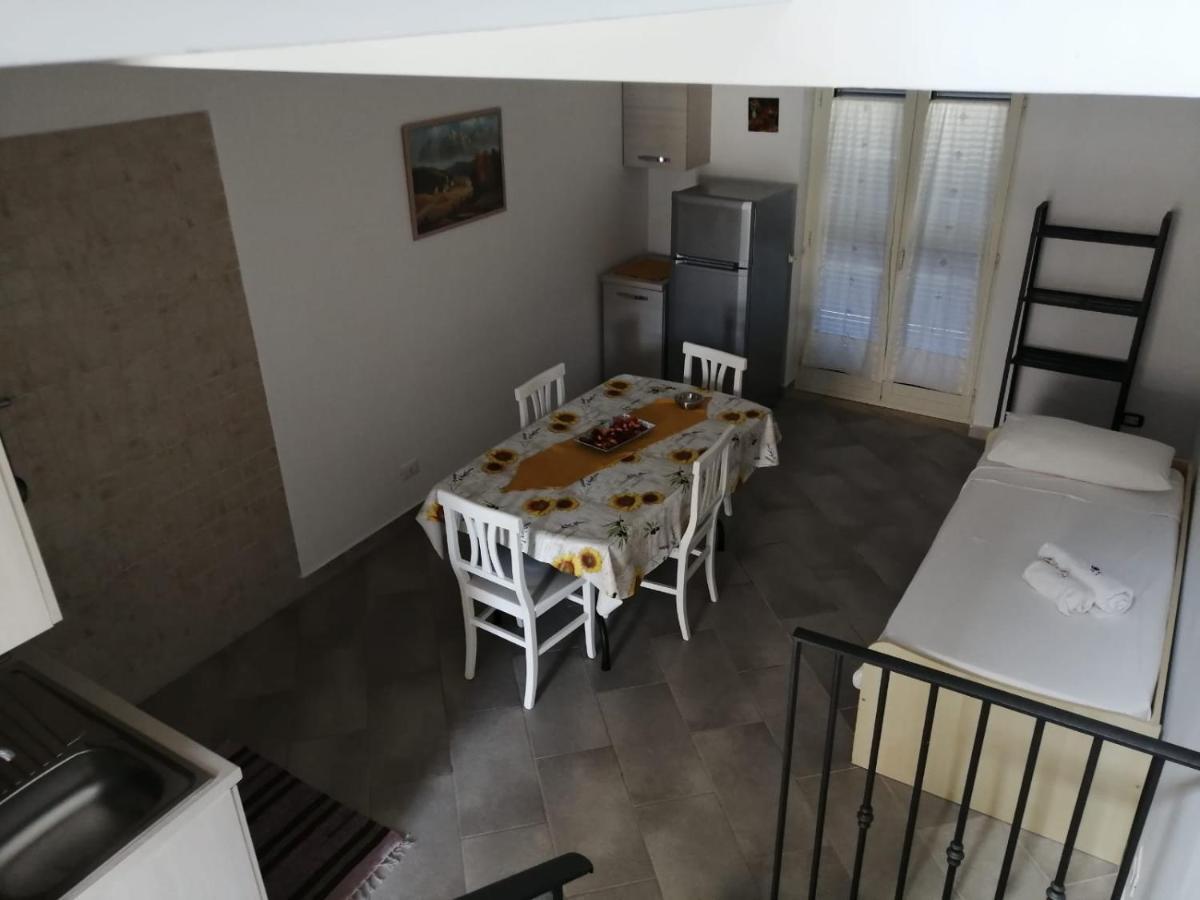Brigida'S Apartments Ipsos Luaran gambar
