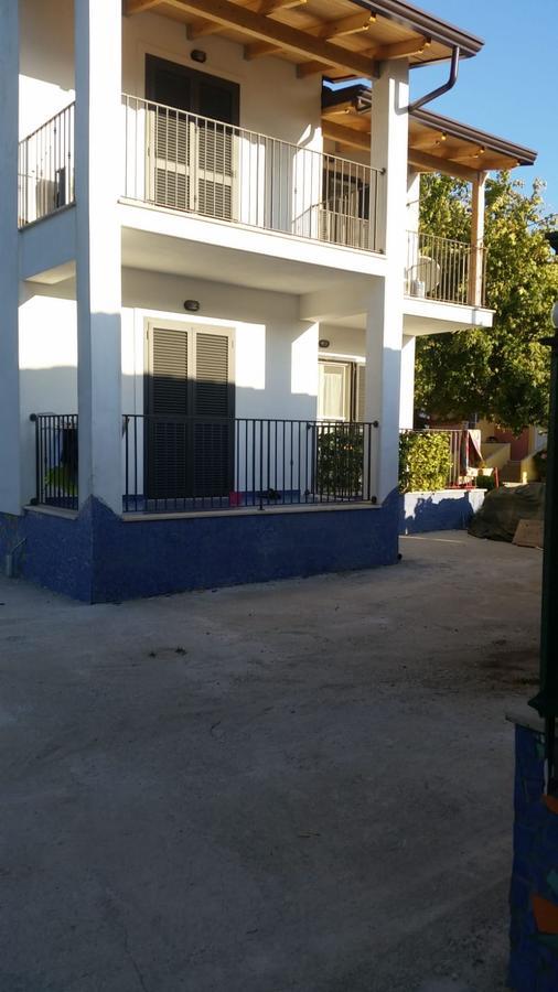 Brigida'S Apartments Ipsos Luaran gambar