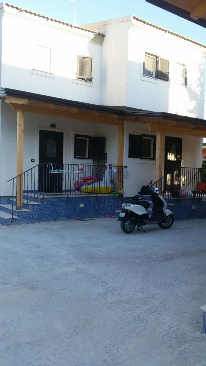 Brigida'S Apartments Ipsos Luaran gambar