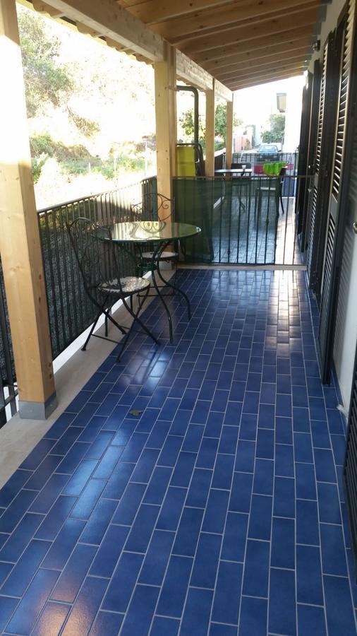 Brigida'S Apartments Ipsos Luaran gambar