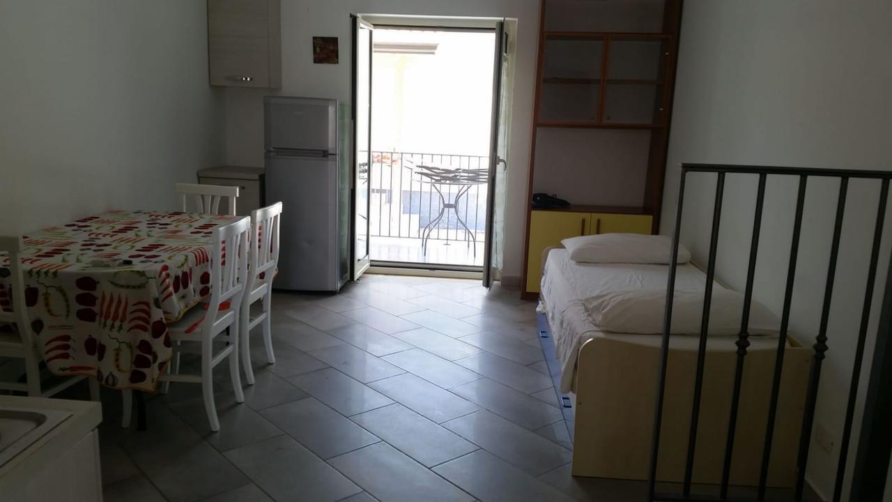 Brigida'S Apartments Ipsos Luaran gambar